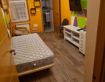 Habitación con aseo privado